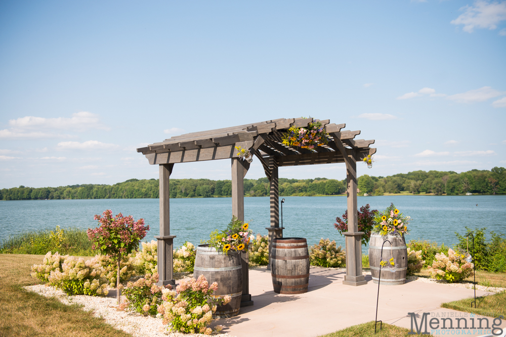 vineyards at pine lake wedding