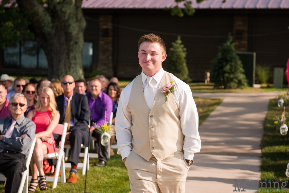 vineyards at pine lake wedding