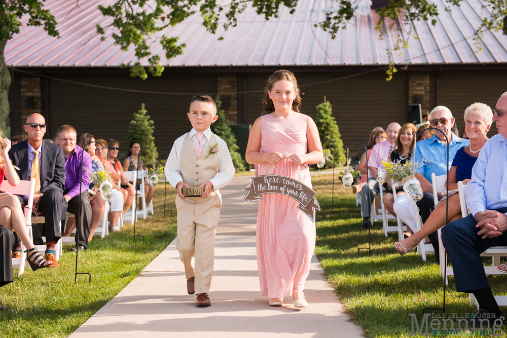 vineyards at pine lake wedding