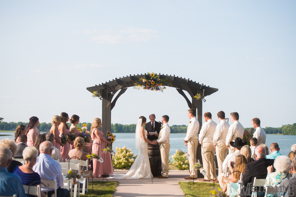 vineyards at pine lake wedding