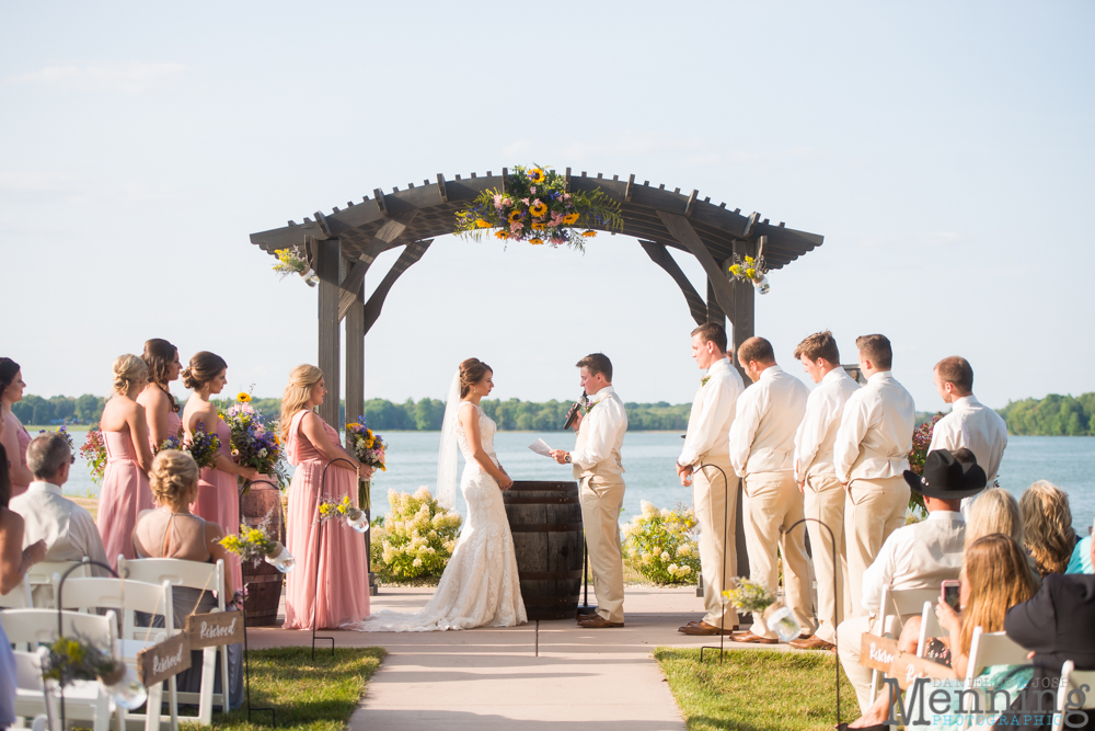 vineyards at pine lake wedding