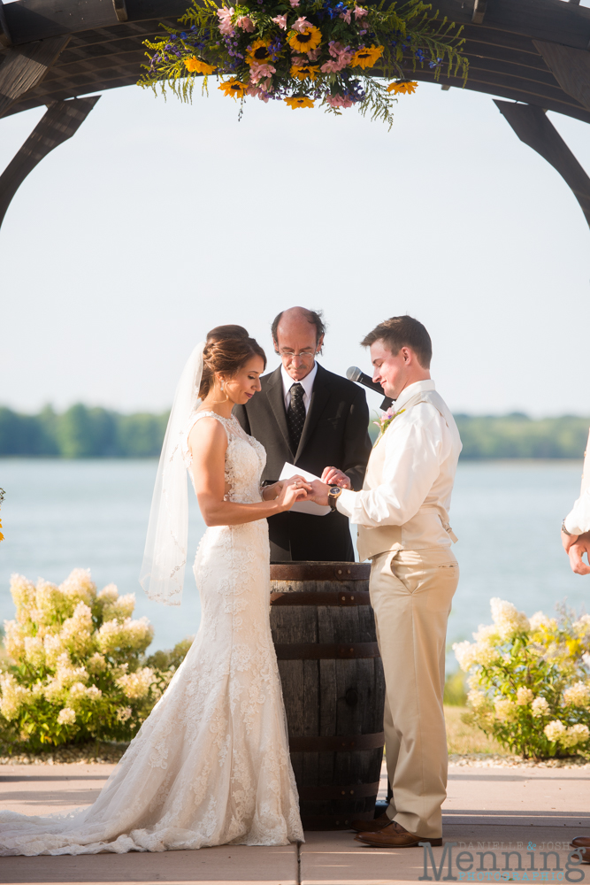 vineyards at pine lake wedding