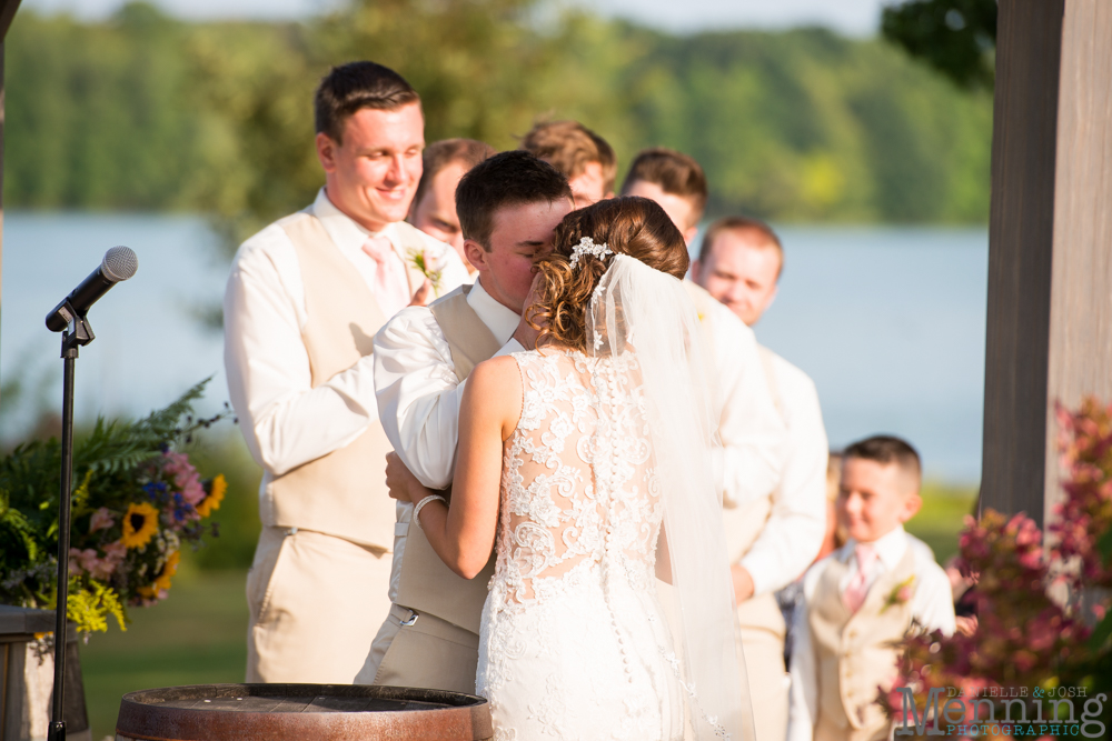 vineyards at pine lake wedding