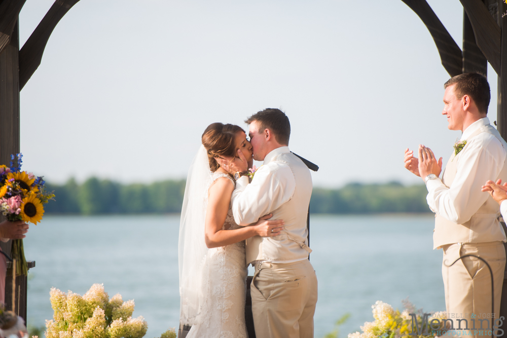 vineyards at pine lake wedding