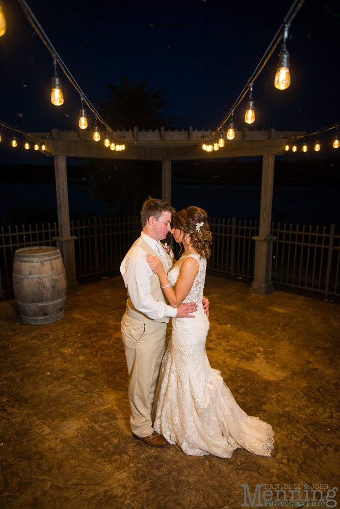 vineyards at pine lake wedding