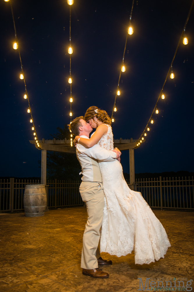 vineyards at pine lake wedding