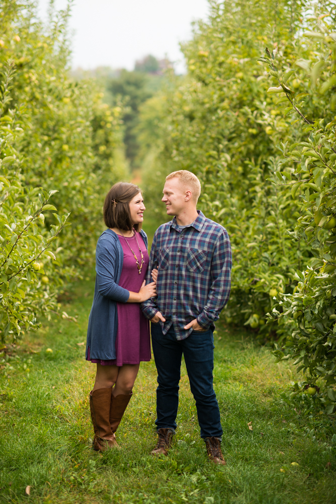 fall apple orchard engagement photos