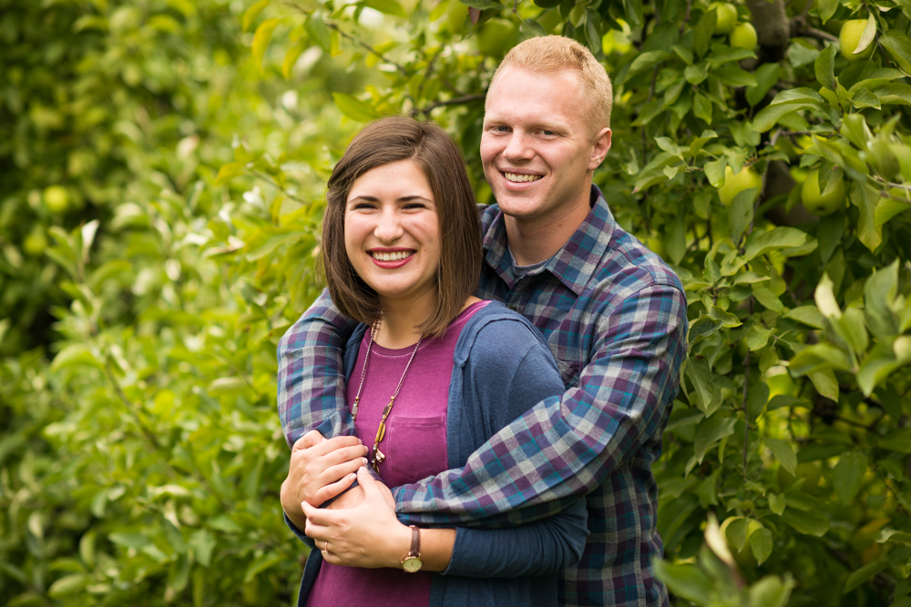 fall apple orchard engagement photos