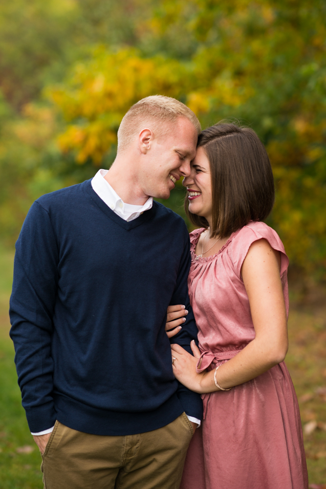 fall apple orchard engagement photos