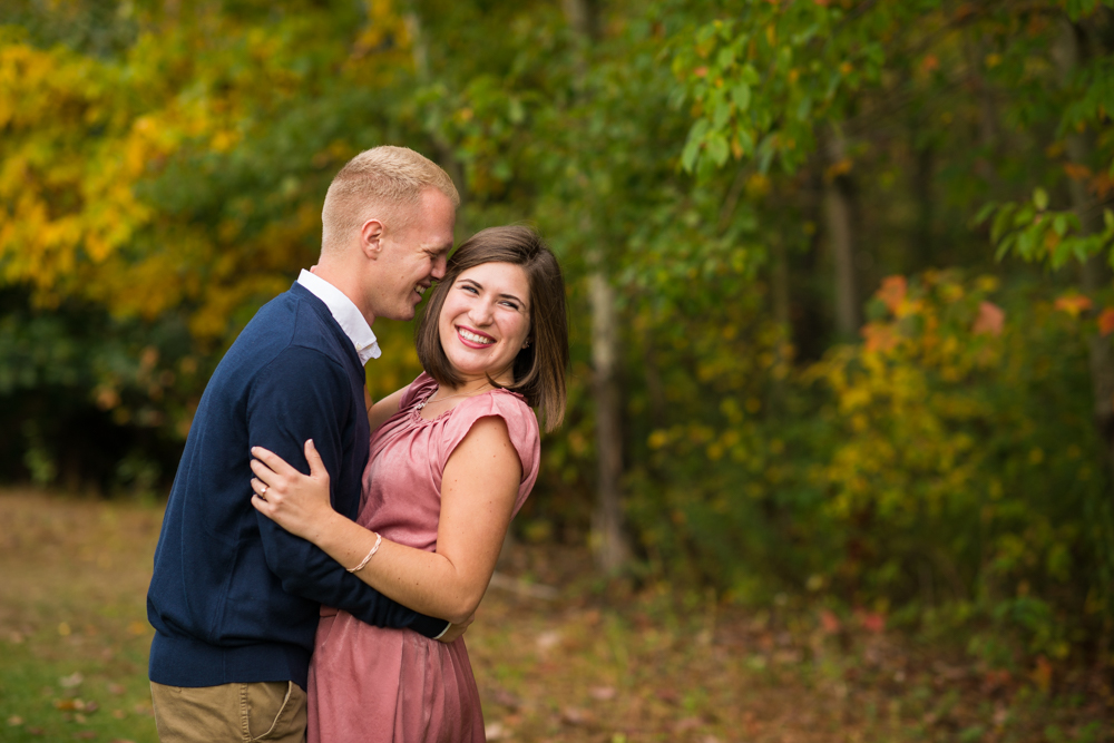 fall apple orchard engagement photos