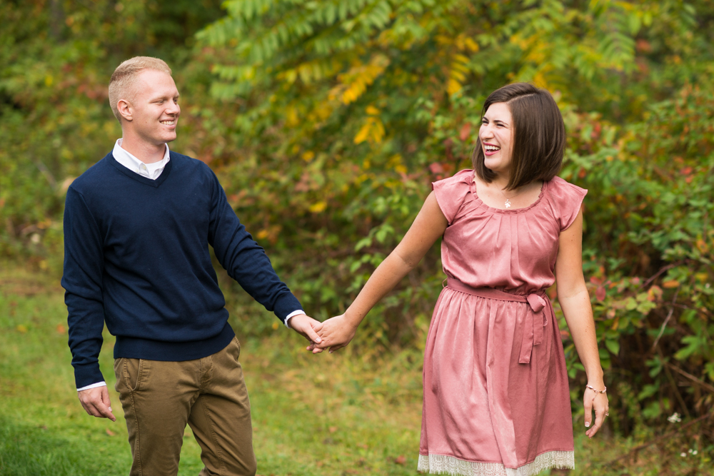 fall apple orchard engagement photos