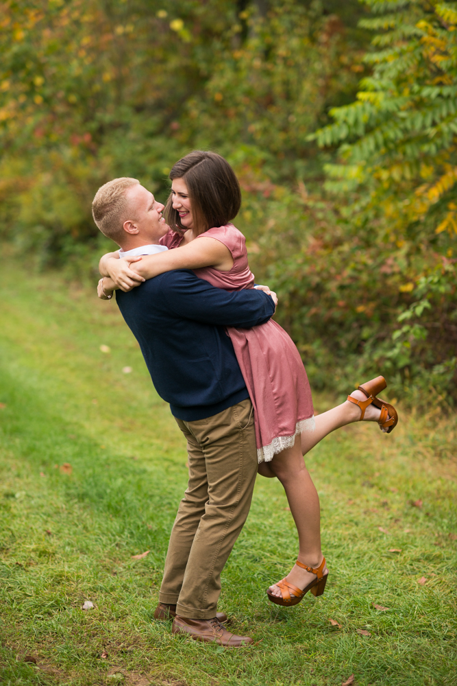 fall apple orchard engagement photos