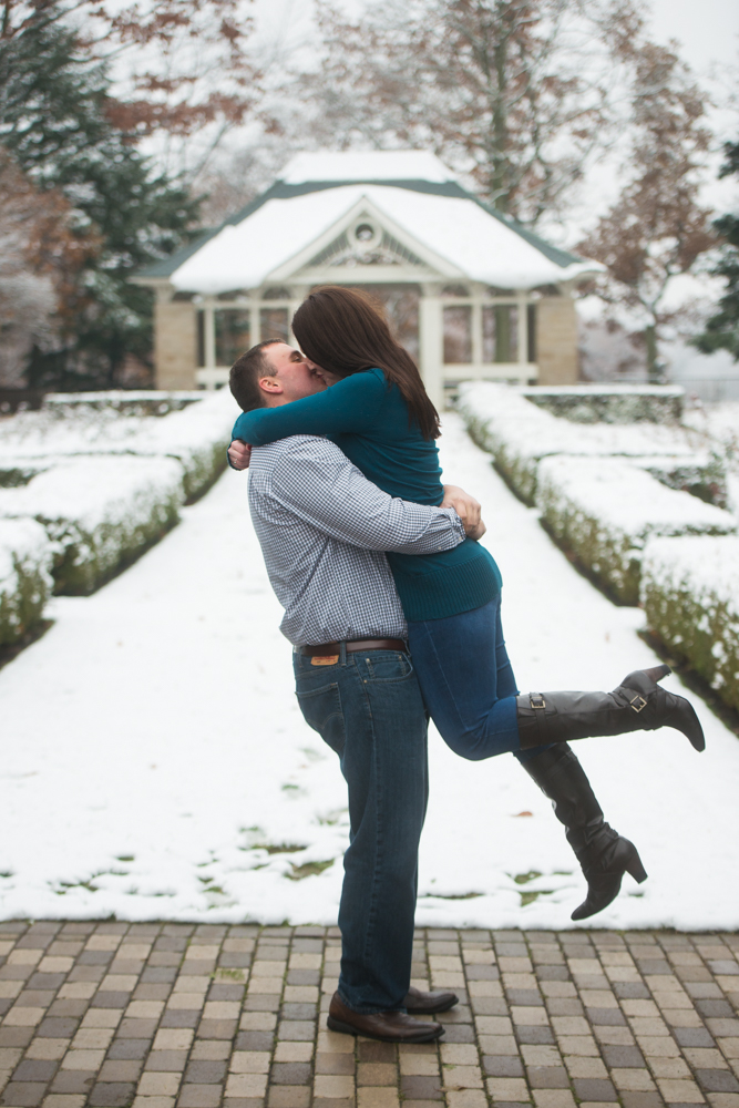 engagement photo locations in Youngstown