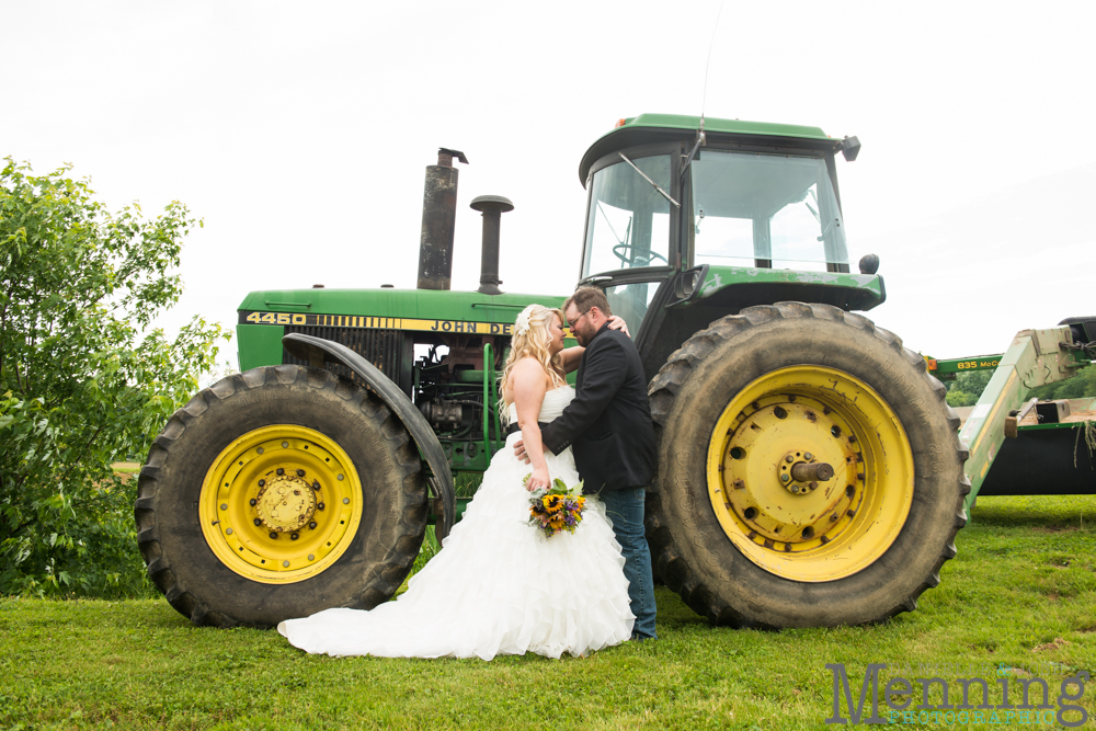Stacy & Nathanael Wedding | Salem Saxon Club | Rustic Country Wedding | Youngstown, OH Wedding Photographers
